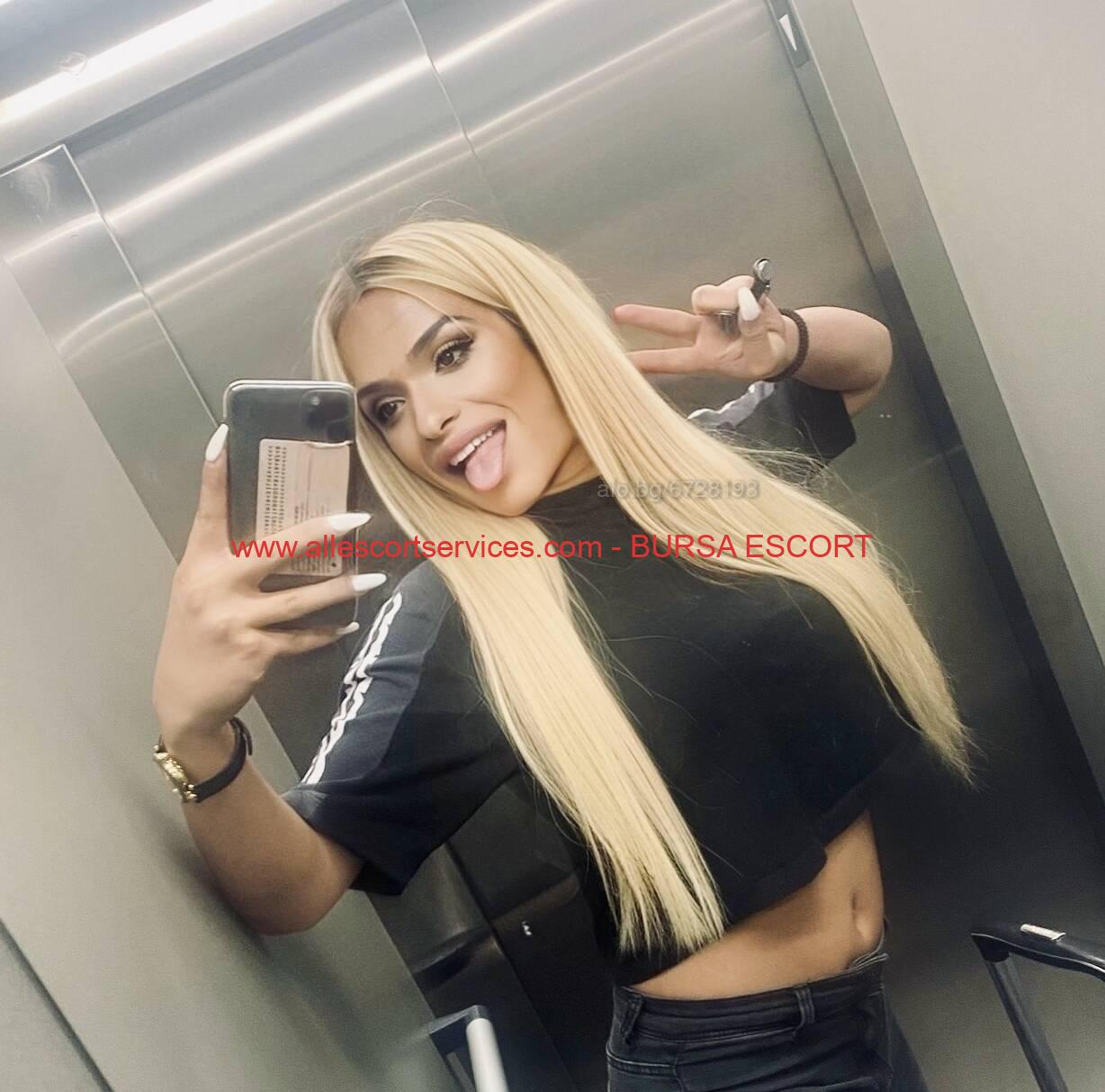 image DJU9R26C2B